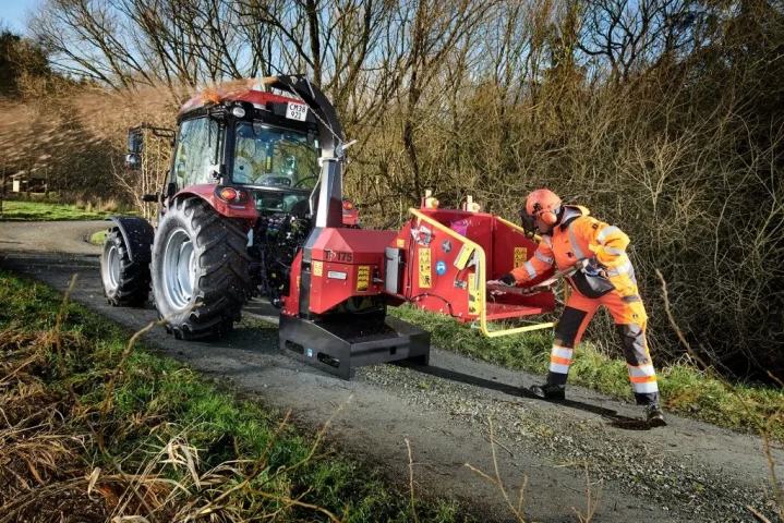 Broyeur-de-branches-derriere-tracteur-dechiqueteuse-de-branches-derriere-tracteur-diametre-175-mm-large-in01
