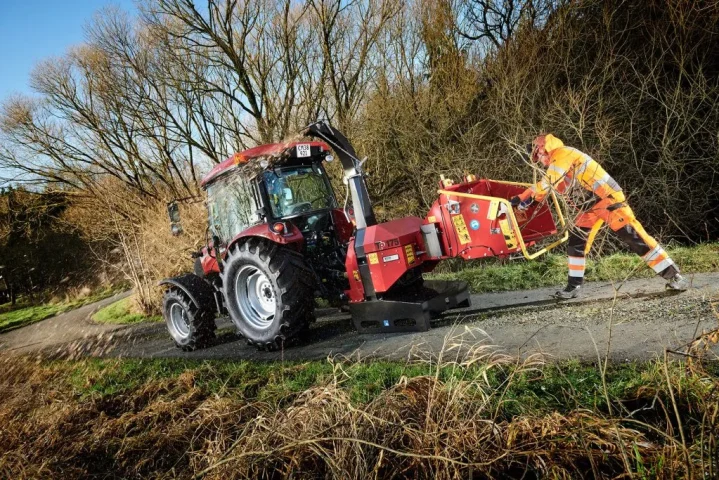 Broyeur-de-branches-derriere-tracteur-dechiqueteuse-de-branches-derriere-tracteur-diametre-175-mm-large-out02